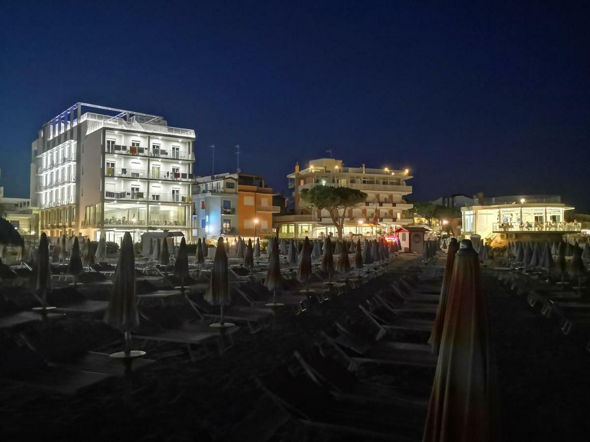 Hotel Marco Polo Caorle Kültér fotó